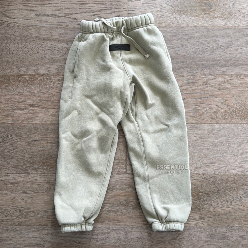 Kids green logo lounge pants